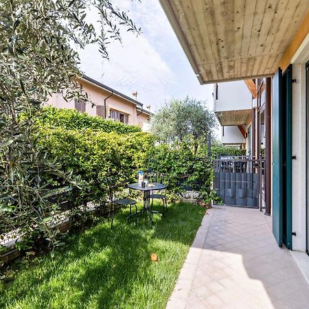 Bluemoon -Luminoso Apt Con Piscina Lazise Eksteriør bilde
